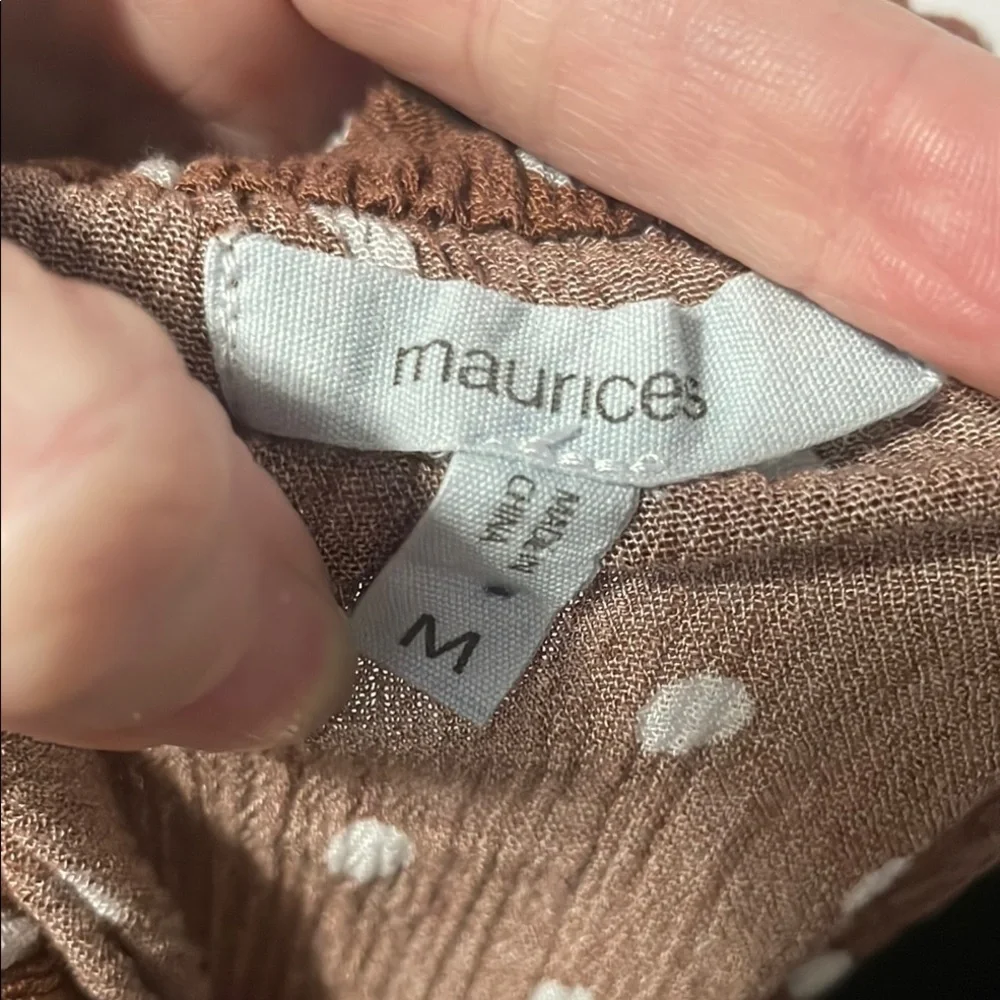 🦋Maurices Brown Ruffled Flutter Sleeve Blouse - Picture 2 of 6
